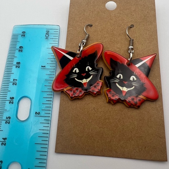 Vintage Halloween art black cat in witch hat earrings - Picture 2 of 3